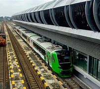 Kereta Bandara Paling Pagi